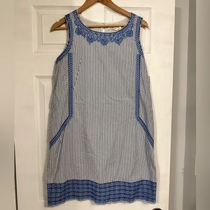 Vineyard Vines shift dress. Size 10.